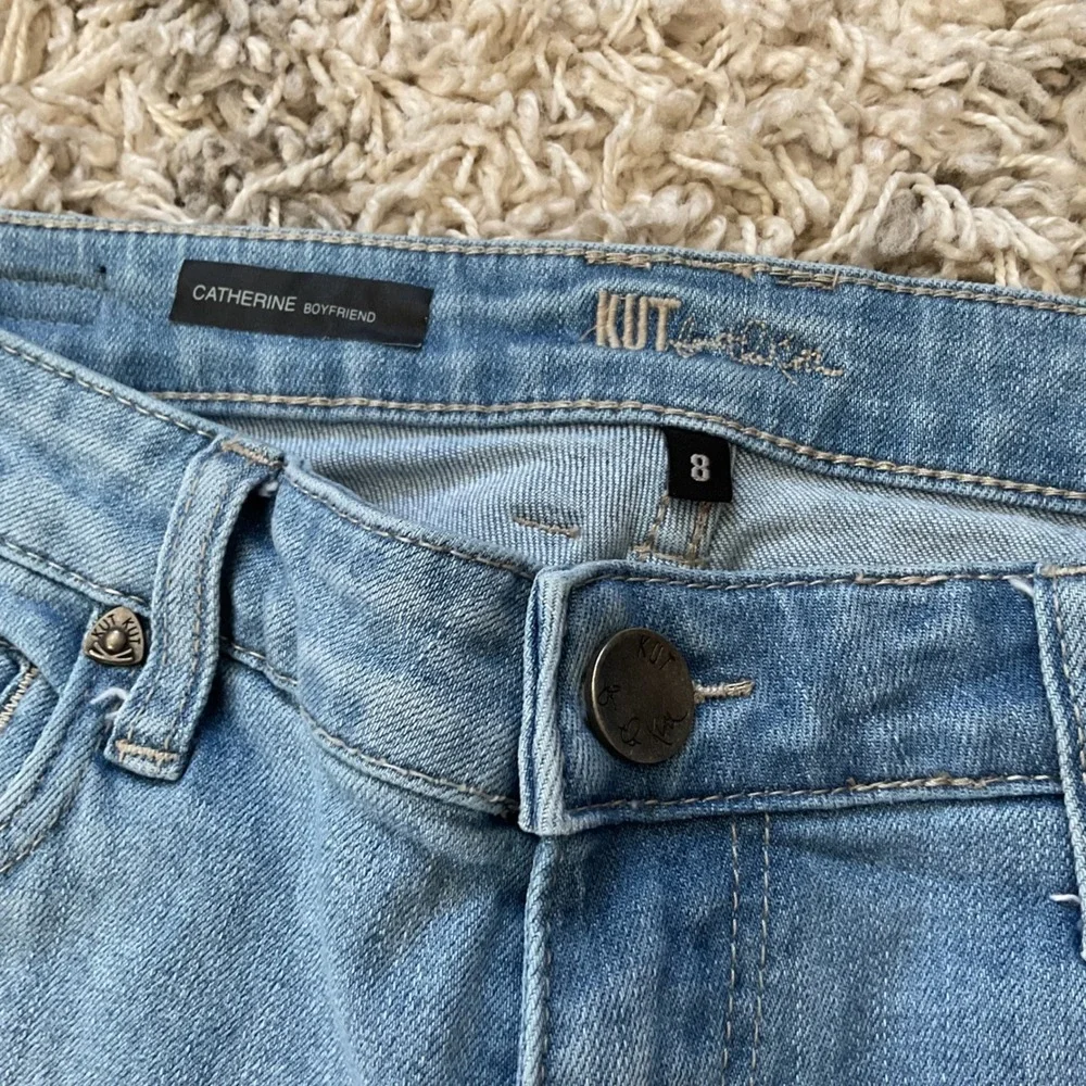 Kut from the Kloth Catherine Boyfriend‎ Jeans Light Wash Distressed Size 8